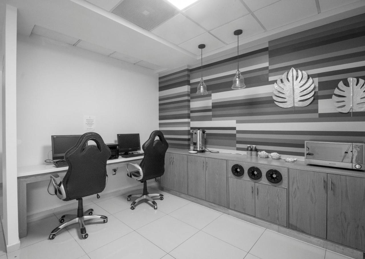 Concept Hotel ซาโมรา เด อิดาลโก ภายนอก รูปภาพ